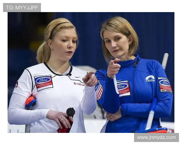 女子冰壶德国队对决强敌展现冰上风采与竞技精神